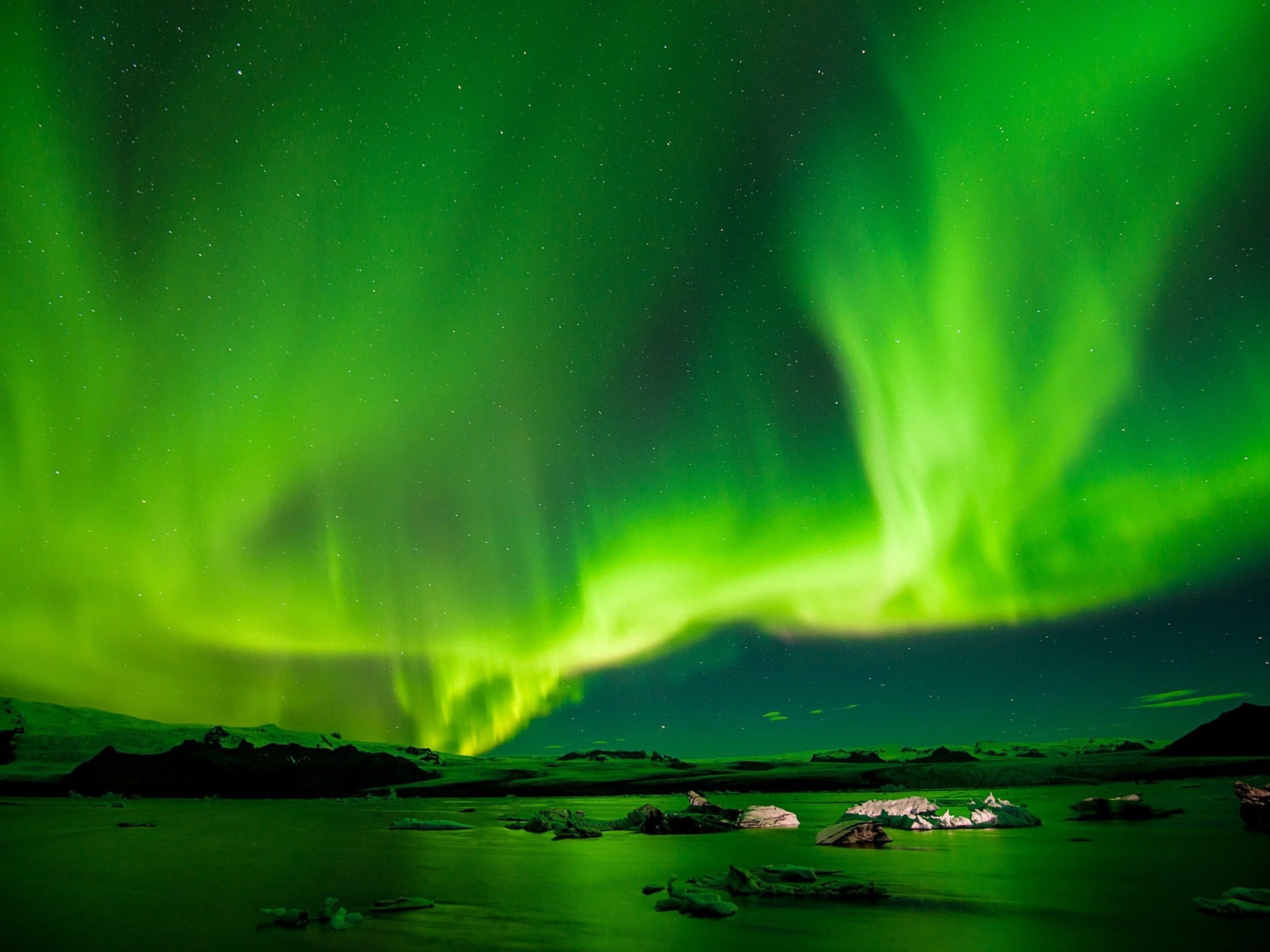 Aurora Borealis Iceland - Image by v2osk on Unsplash