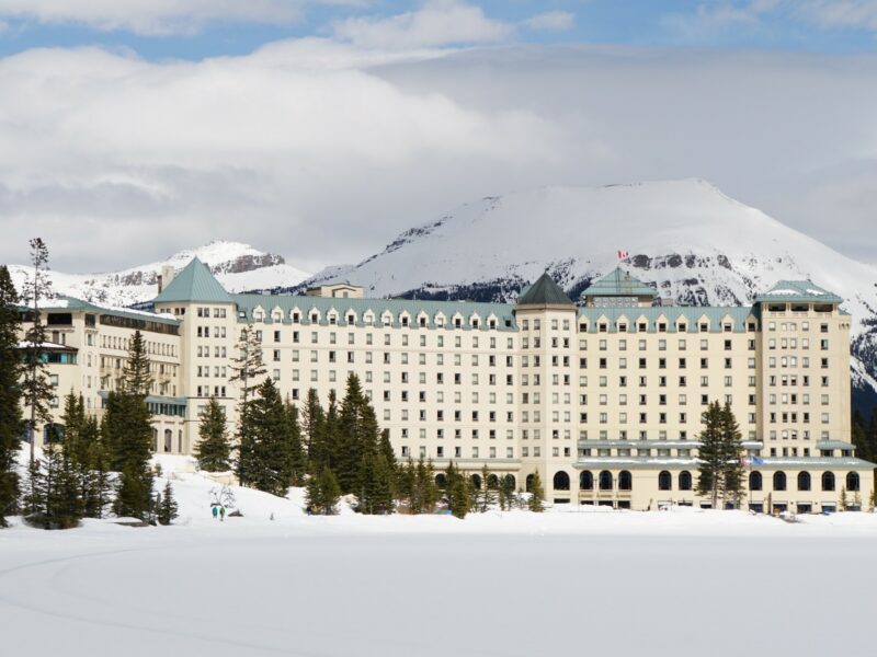 Fairmont Lake Louise - Image by Holidays Beckon