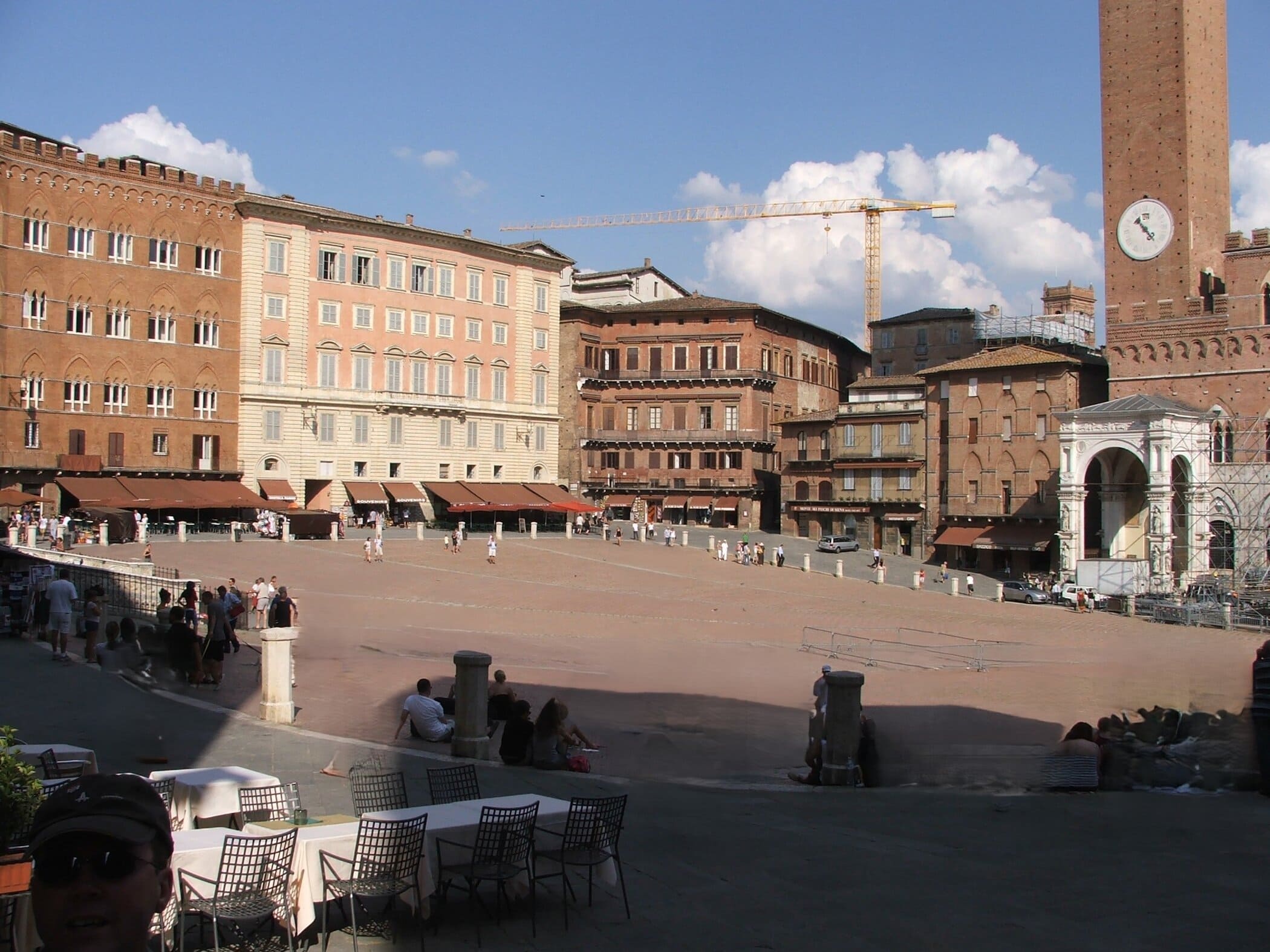 Siena Piazza del Campo - Image by Holidays Beckon
