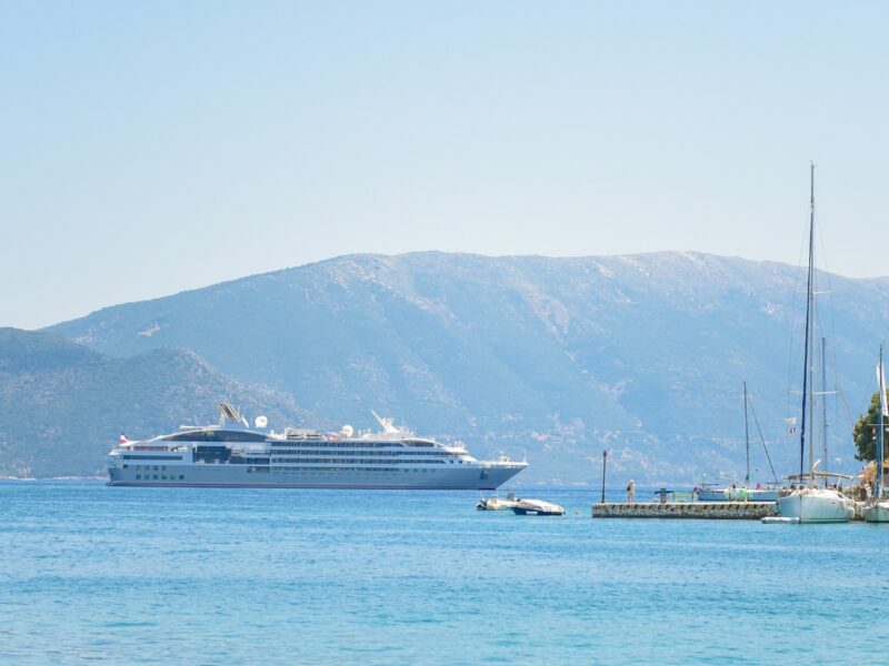 Social Media Tiles - The Sisterships