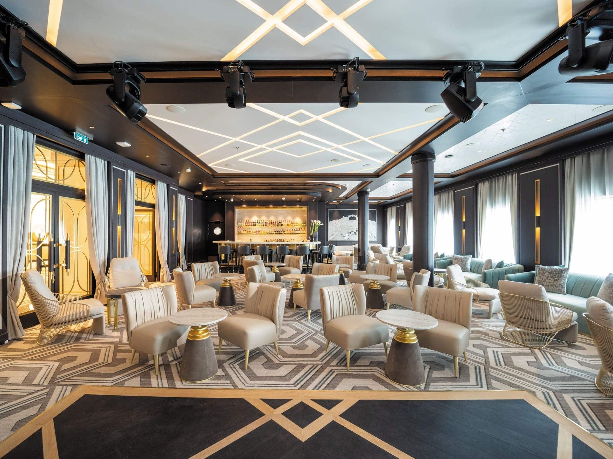 Regent Seven Seas Grandeur Lounge