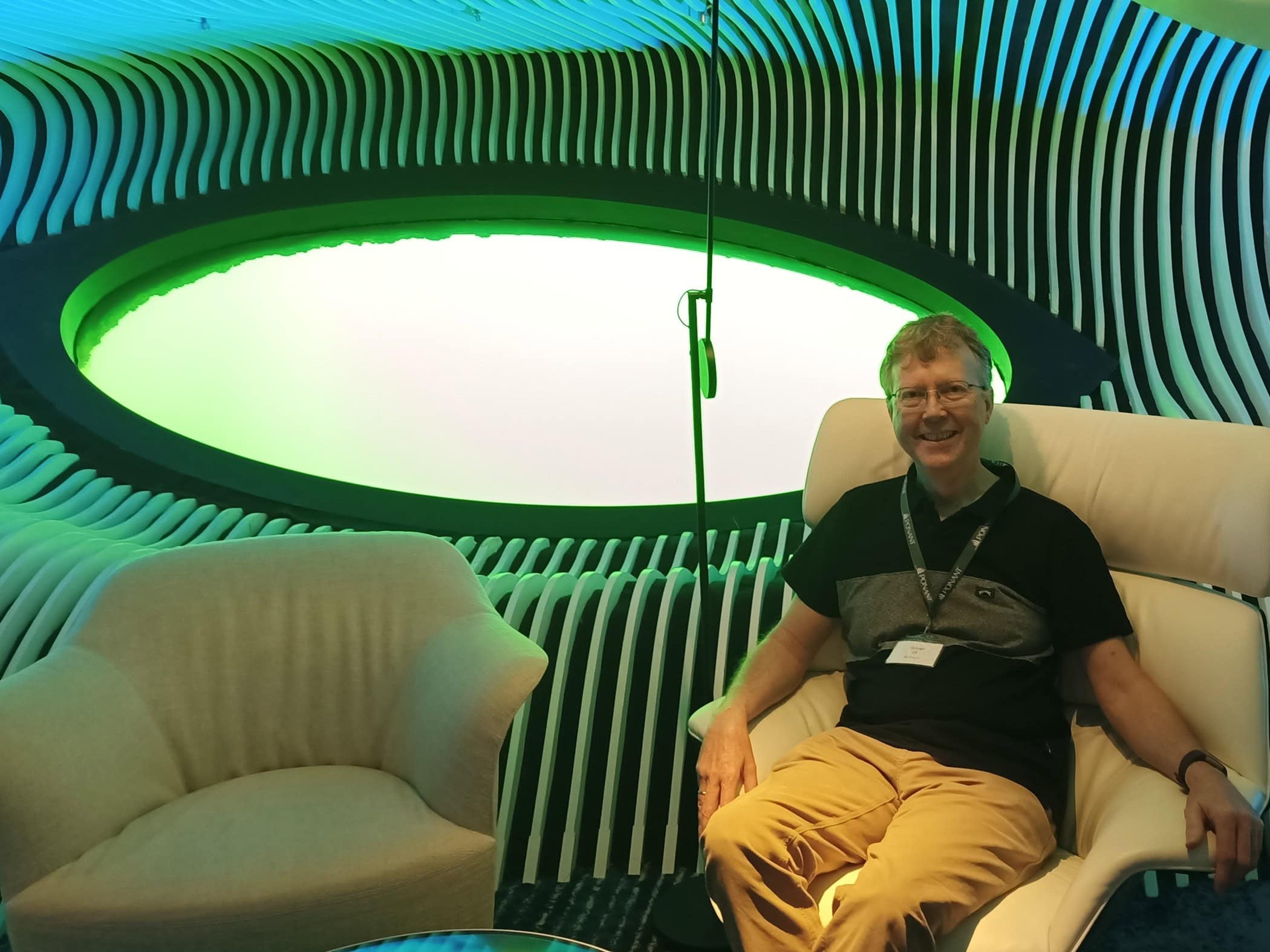 Philip Clape Le Laperouse Blue Eye Underwater Lounge